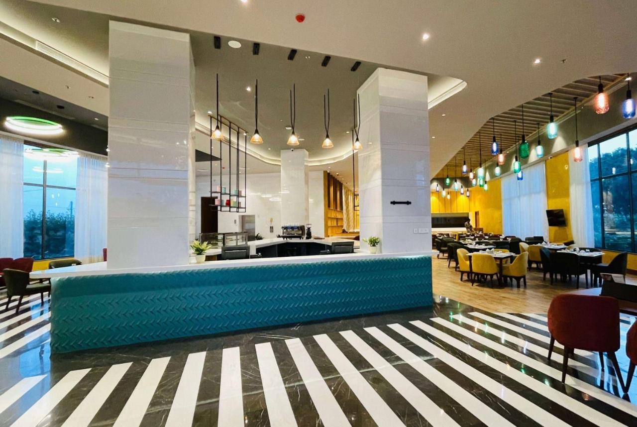 Ramada Encore By Wyndham Amritsar Airport Dış mekan fotoğraf