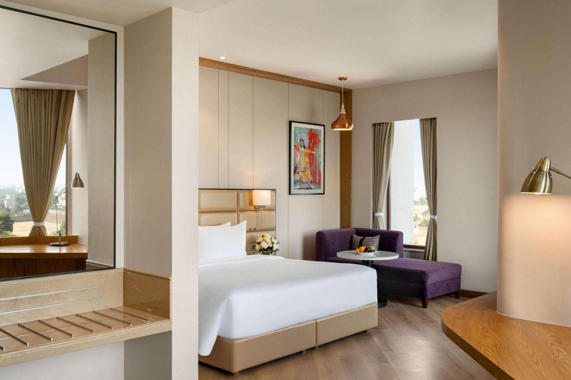 Ramada Encore By Wyndham Amritsar Airport Dış mekan fotoğraf