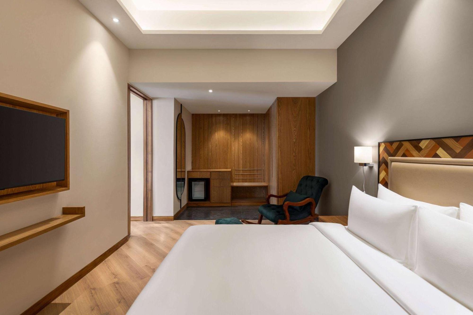 Ramada Encore By Wyndham Amritsar Airport Dış mekan fotoğraf