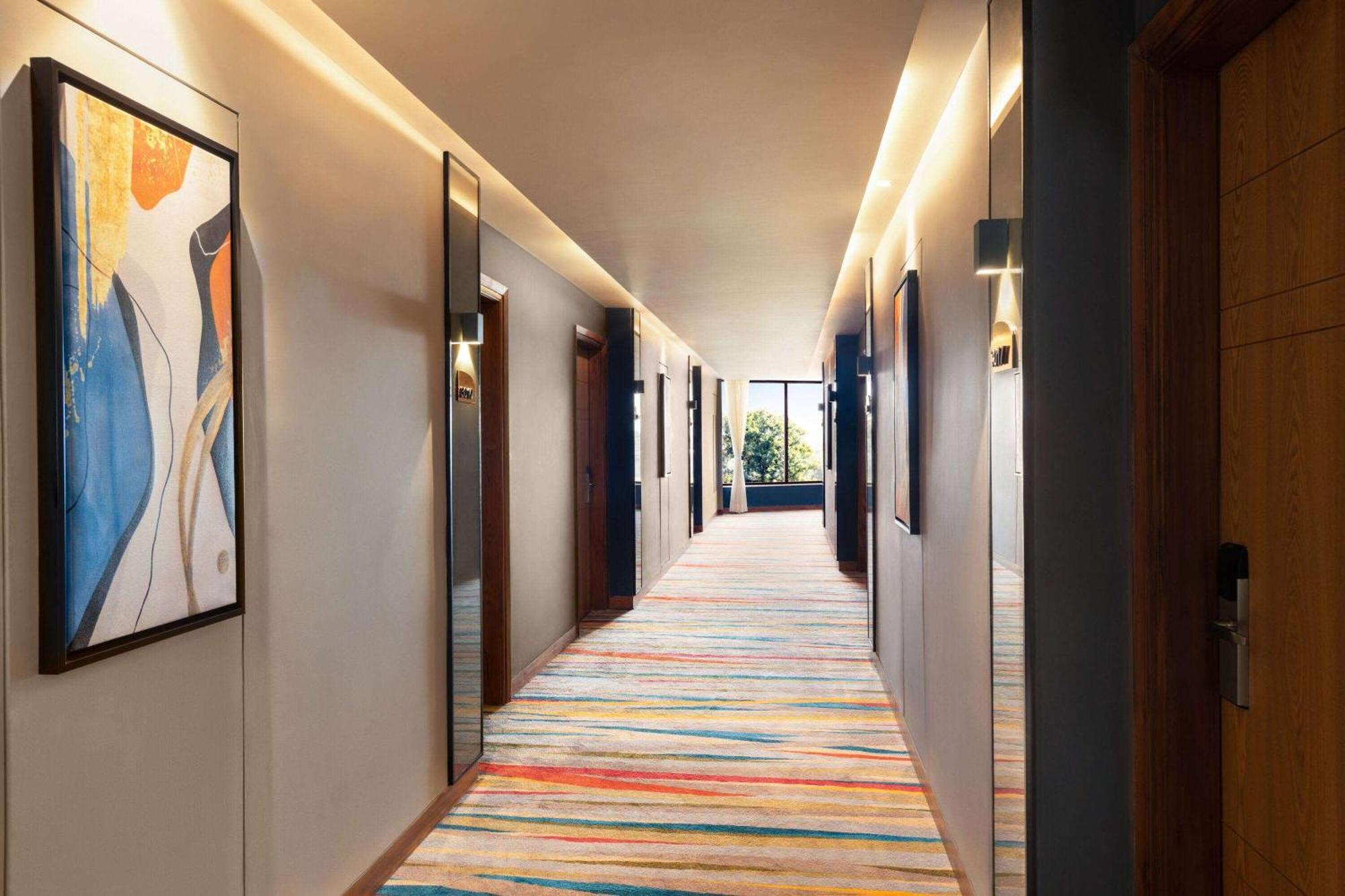 Ramada Encore By Wyndham Amritsar Airport Dış mekan fotoğraf